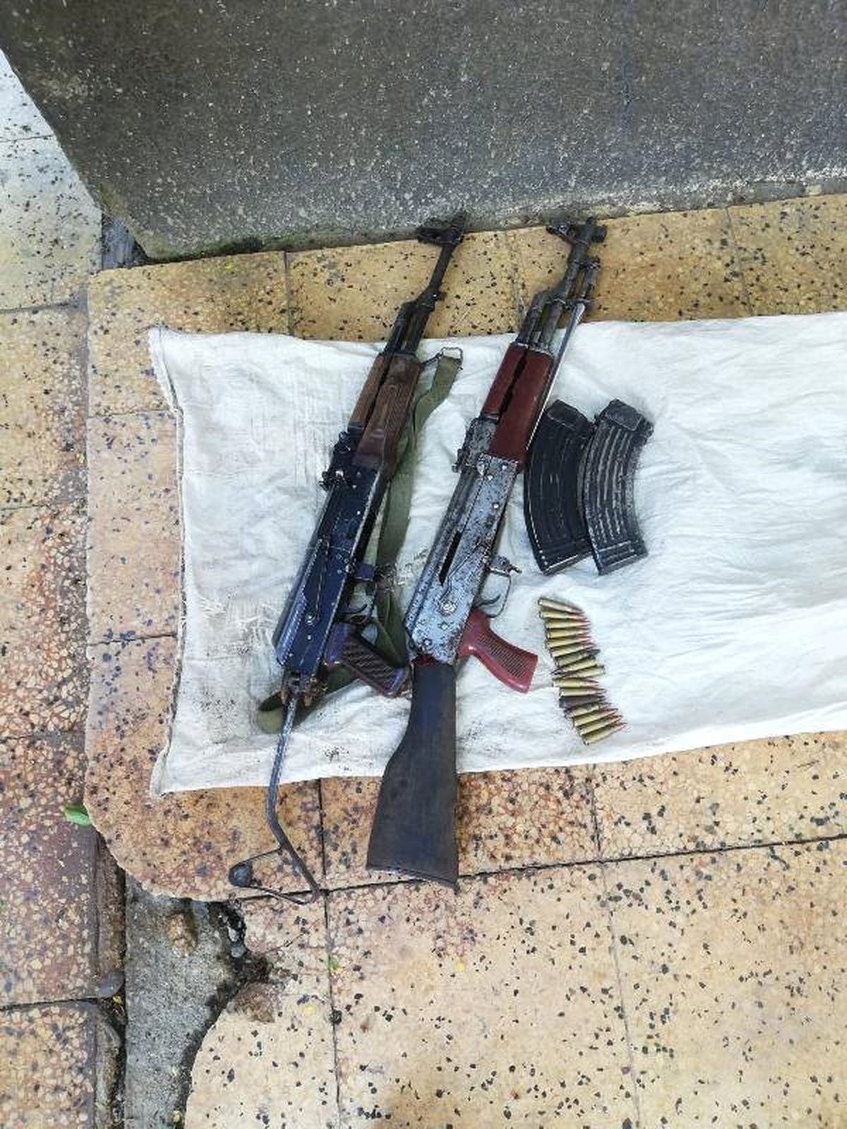 Şemdinli\'de PKK\'nın Silah ve Patlayıcı Düzenekleri Ele Geçirildi