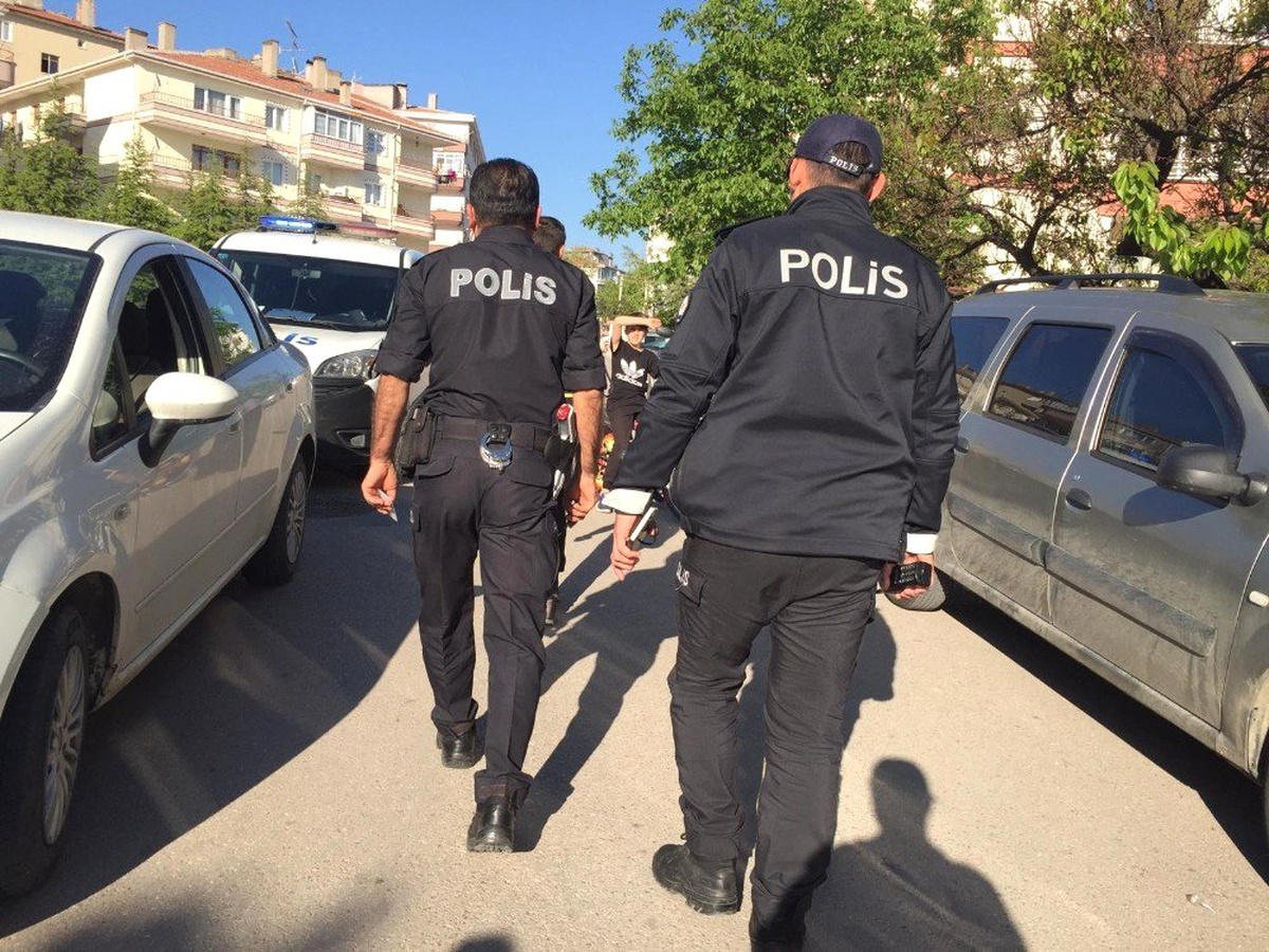 Sincan\'da 17 Yaşındaki Çocuk Kaza Yaptı: 1 Yaralı