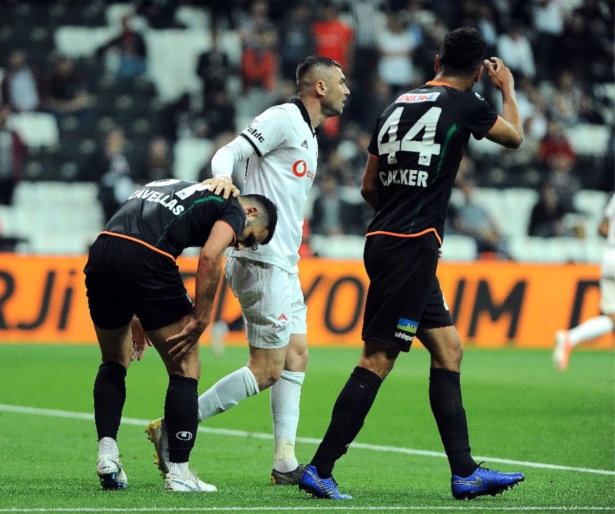 Spor Toto Süper Lig: Beşiktaş: 1 - Aytemiz Alanyaspor: 1 (İlk Yarı)