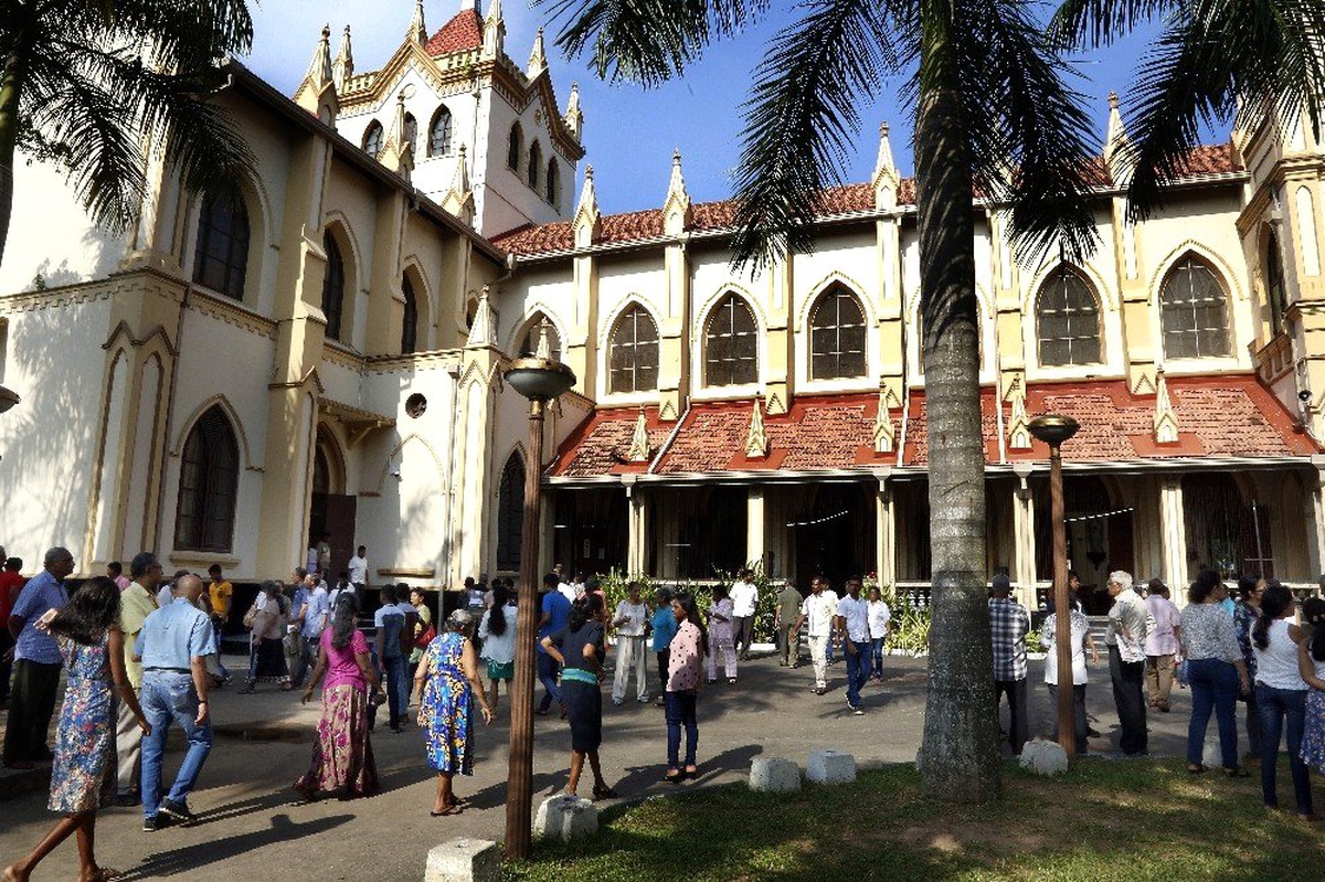 Sri Lanka Polisinden Yeni Sokağa Çıkma Yasağı