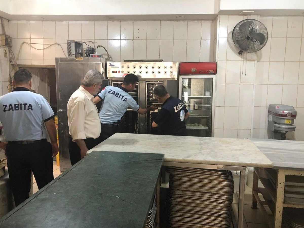 Tarsus Zabıtasından Pastane ve İmalathane Denetimi