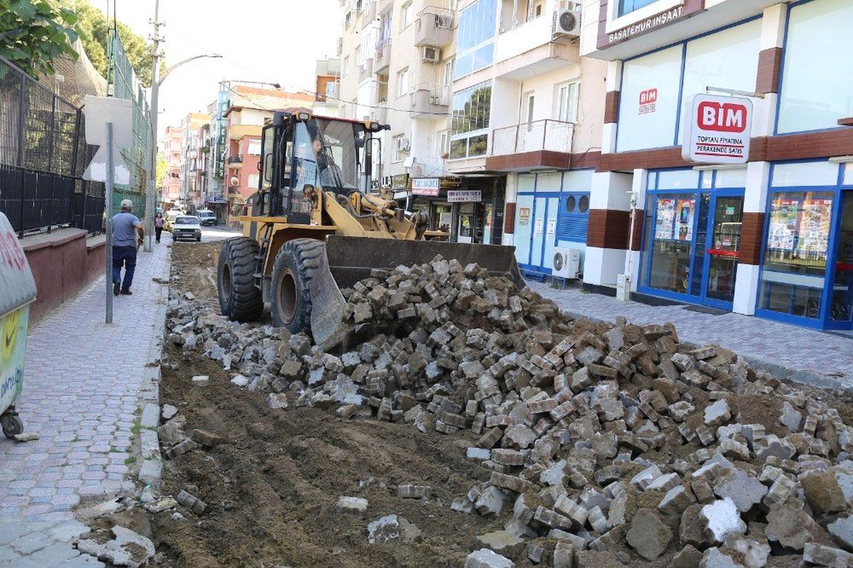 Turgutlu Sokaklarındaki Çalışmalar Devam Ediyor