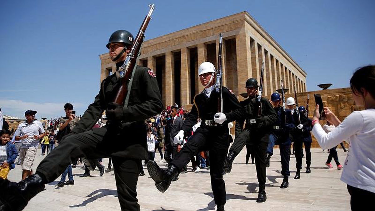 Türkiye\'den Doğu Akdeniz Gerilimi Gölgesinde Dev Deniz Tatbikatı