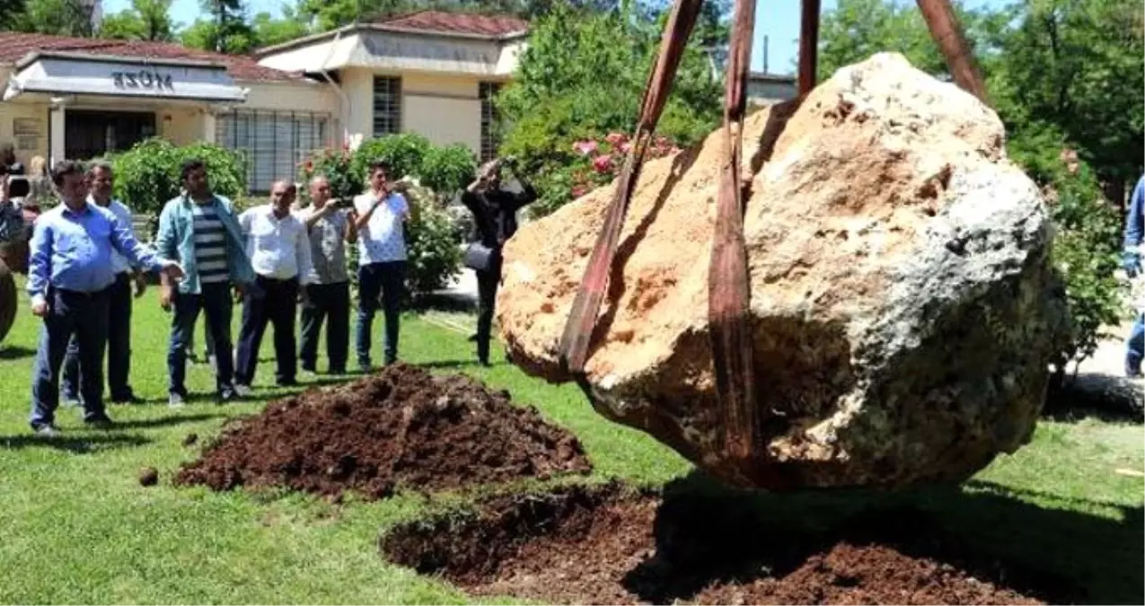 8 Tonluk Kayada Roma Dönemine Ait Figür Bulundu, Görenler Hemen Yetkililere Haber Verdi