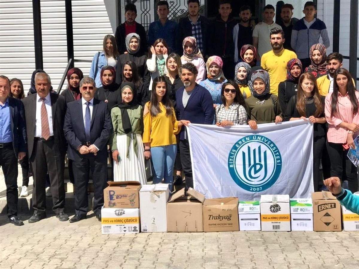 Adilcevaz Myo Öğrencilerinden Kitap Toplama Kampanyası