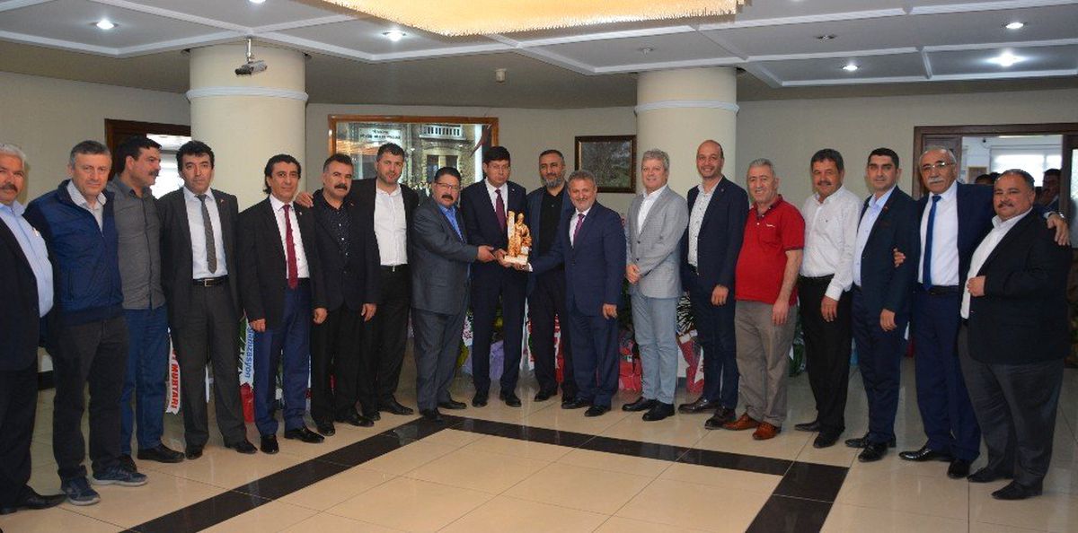 Ayesob Yönetiminden Nazilli Belediye Başkanı Özcan\'a \'Hayırlı Olsun\' Ziyareti