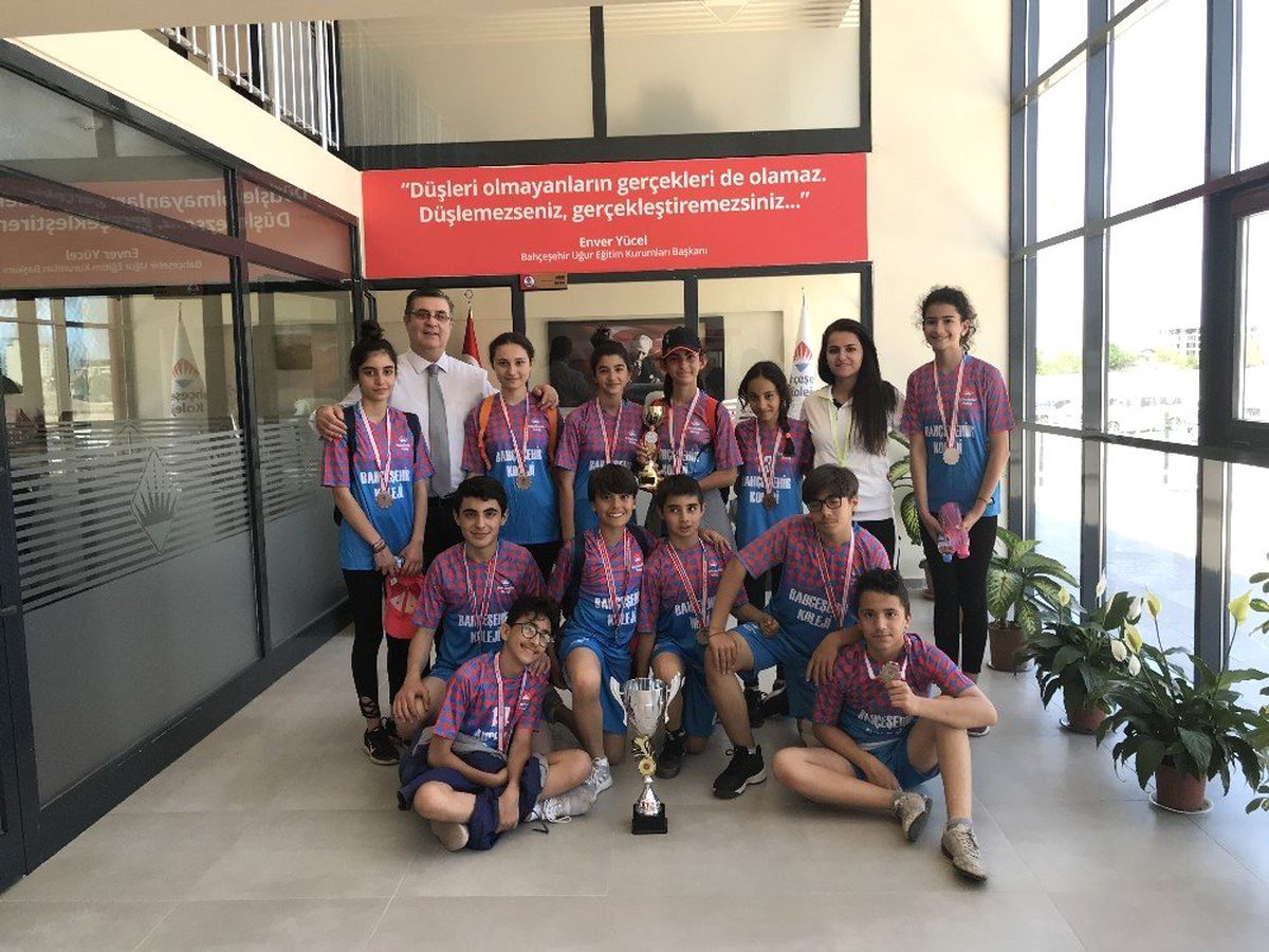 Bahçeşehir Koleji Atletizmde İl Birincisi Oldu