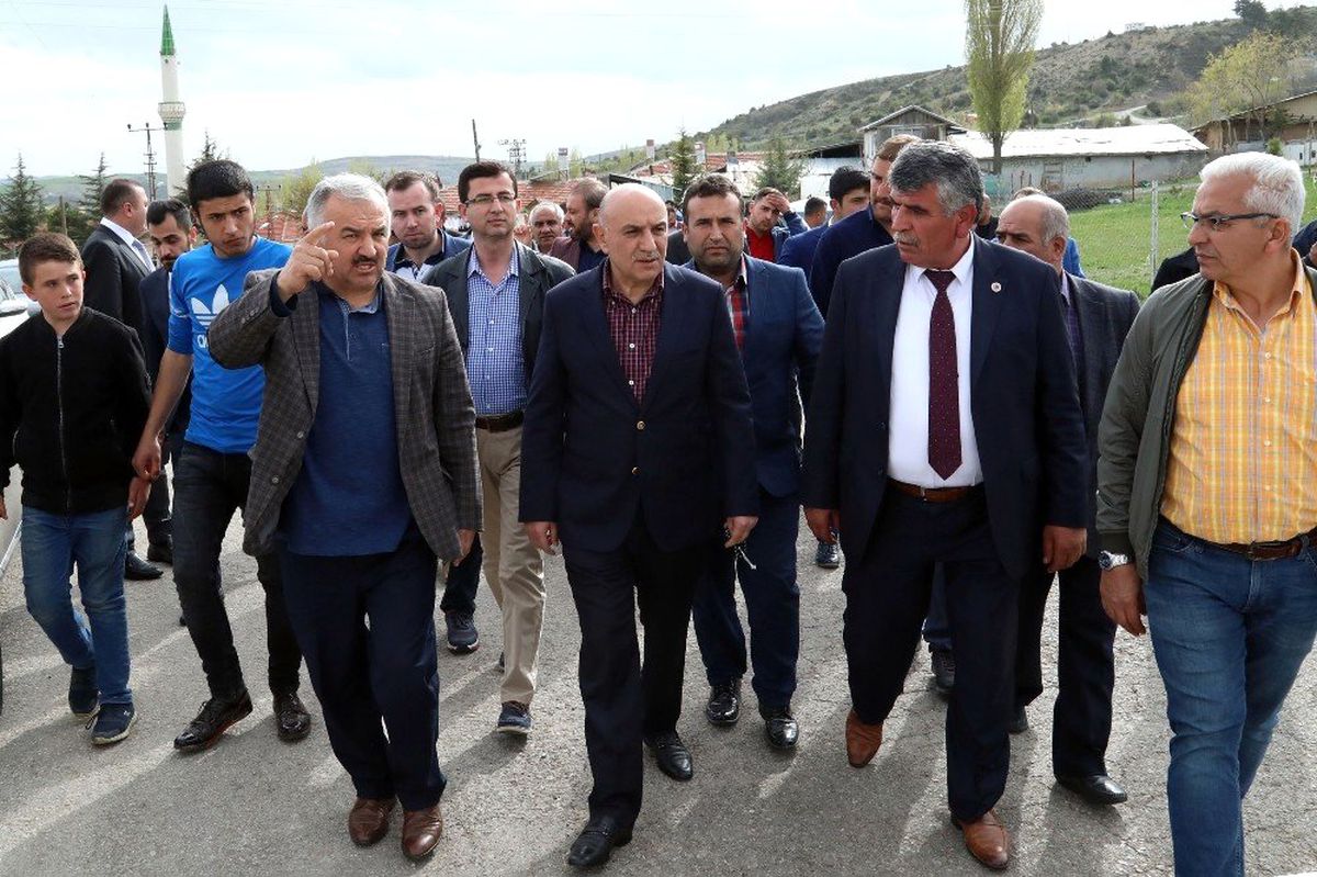 Başkan Altınok\'un Talimatıyla Güzelyurt Mahallesine Çocuk Oyun Parkı