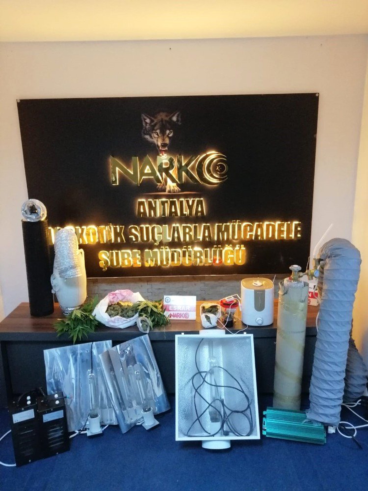 Döner Dürümün İçine Uyuşturucu Sakladı
