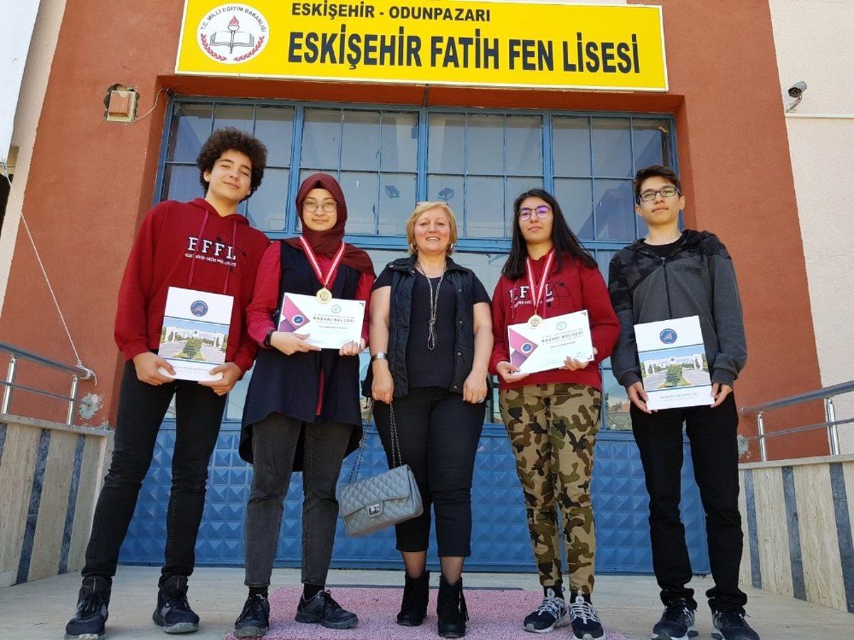 Eskişehir Fatih Fen Lises Ekibi Antalya\'dan Madalyalarla Döndü