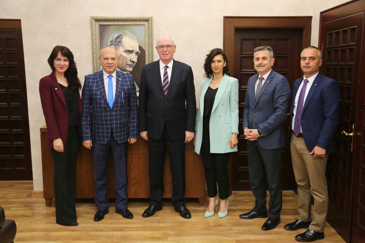 ETB Ve Kadın Girişimcilerden Başkan Kurt\'a Ziyaret