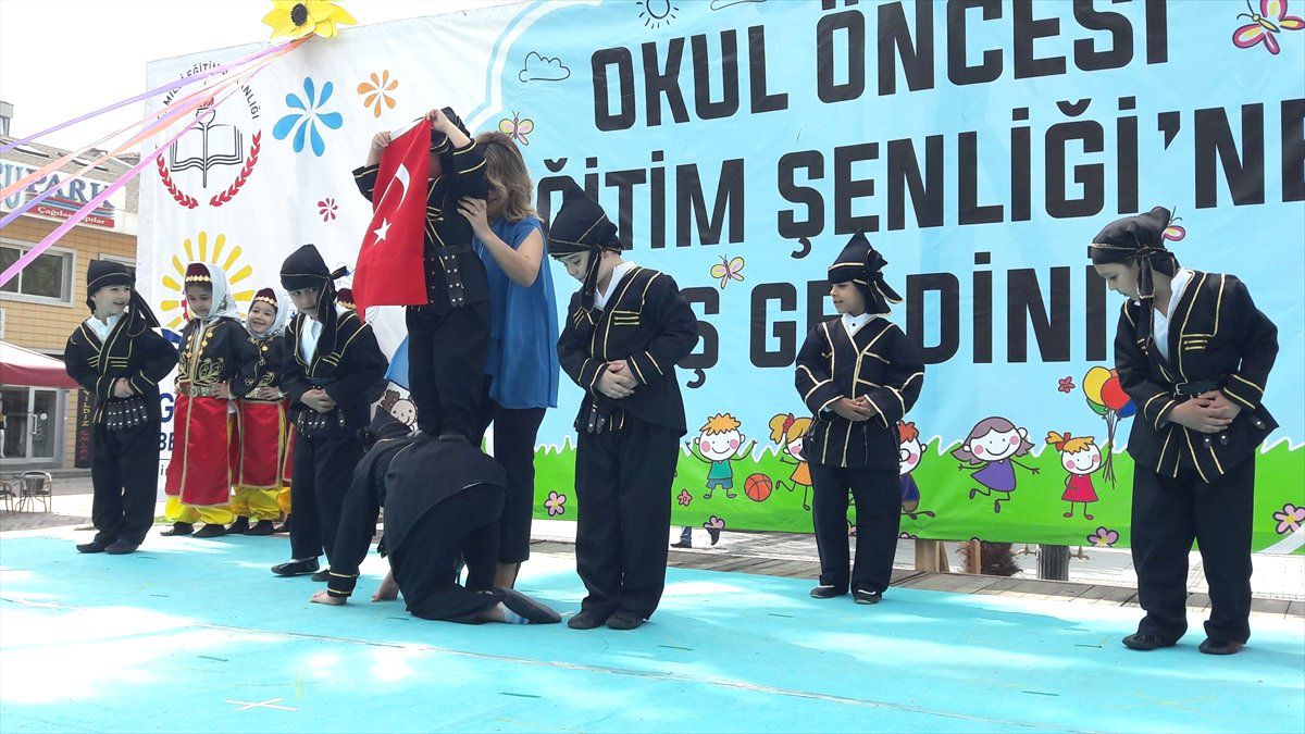 Gölcük\'te Eğitim Şenliği