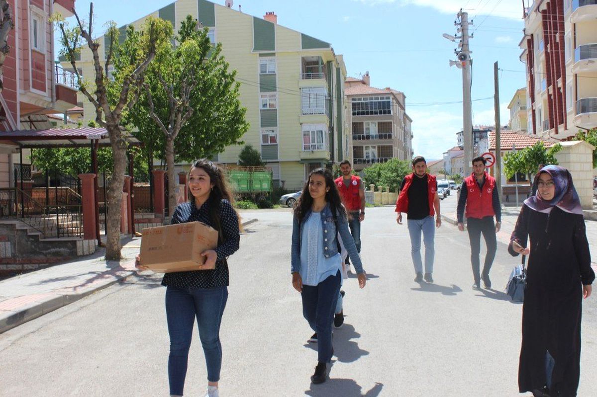 Karaman\'da Kyk\'lı Gençlerden Anlamlı Yardım