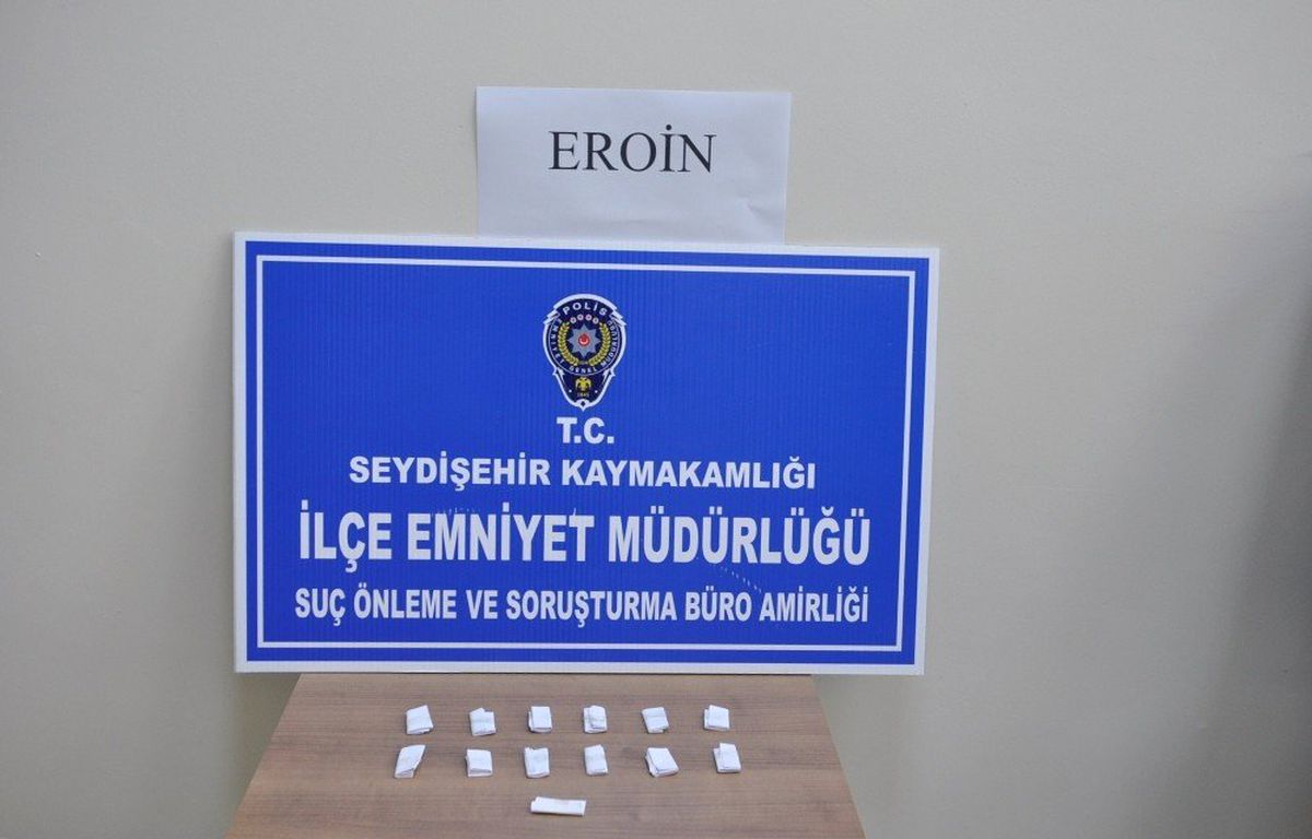 Konya\'da Eroin Ele Geçirildi: 2 Gözaltı