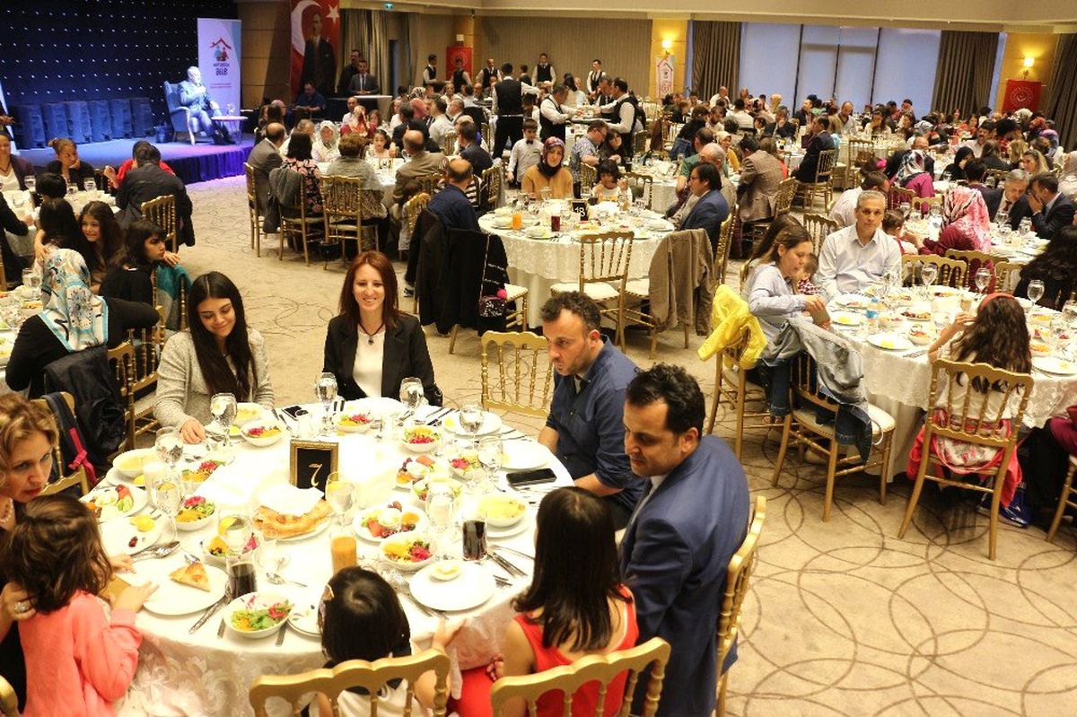 Koruyucu Aileler İçin İftar Yemeği