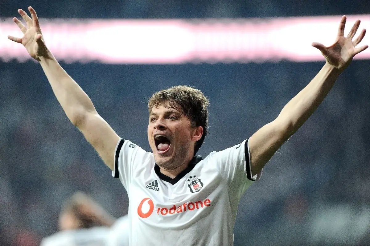 Ljajic\'in Bonservisini Alıyoruz"