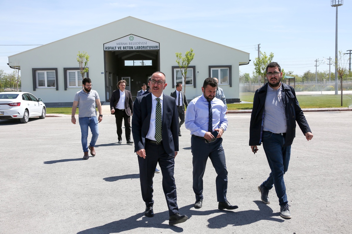 Meram Asfaltta Çıtayı En Yükseğe Koydu