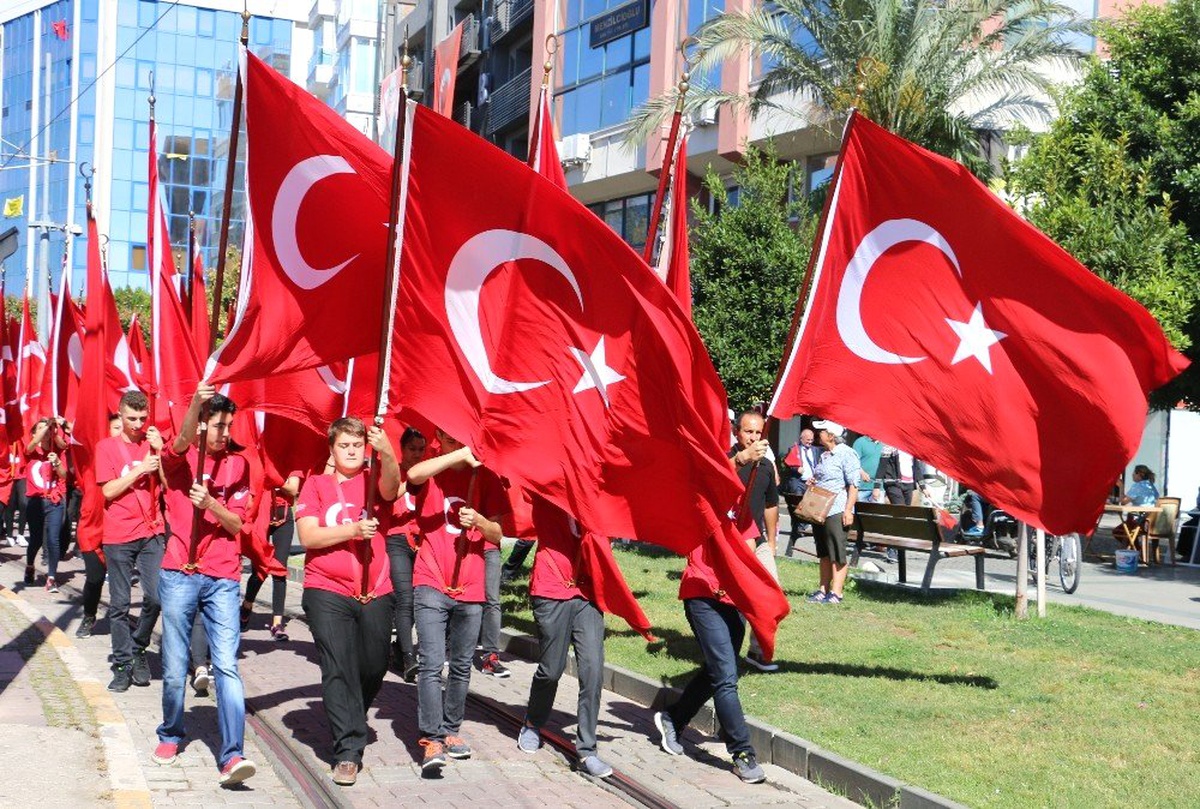 Milli Mücadelenin 100\'üncü Yılında Görkemli Kutlama