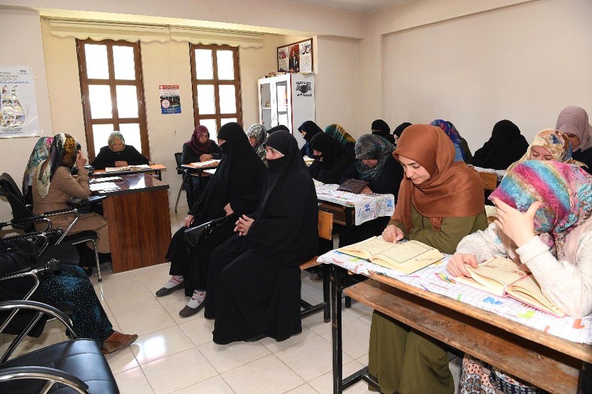 Ramazan Ayı Boyunca Bilgi Evlerinde Mukabele Okunuyor