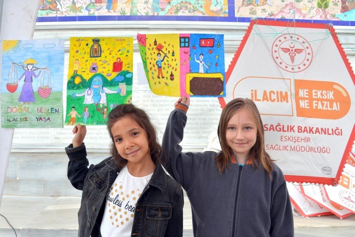 Resimlerle Akılcı İlaç Kullanımını Anlattılar