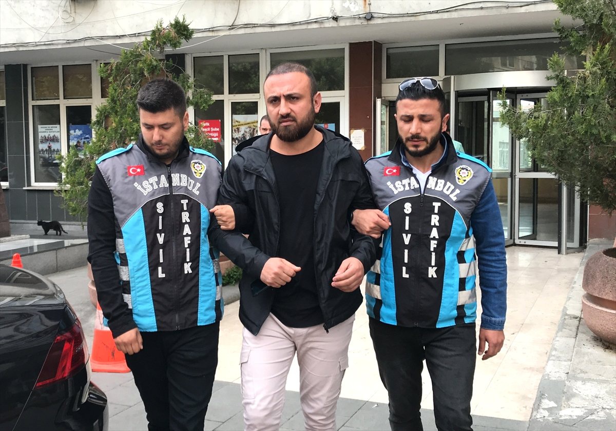 Trafiği Tehlikeye Düşüren Sürücüye Gözaltı
