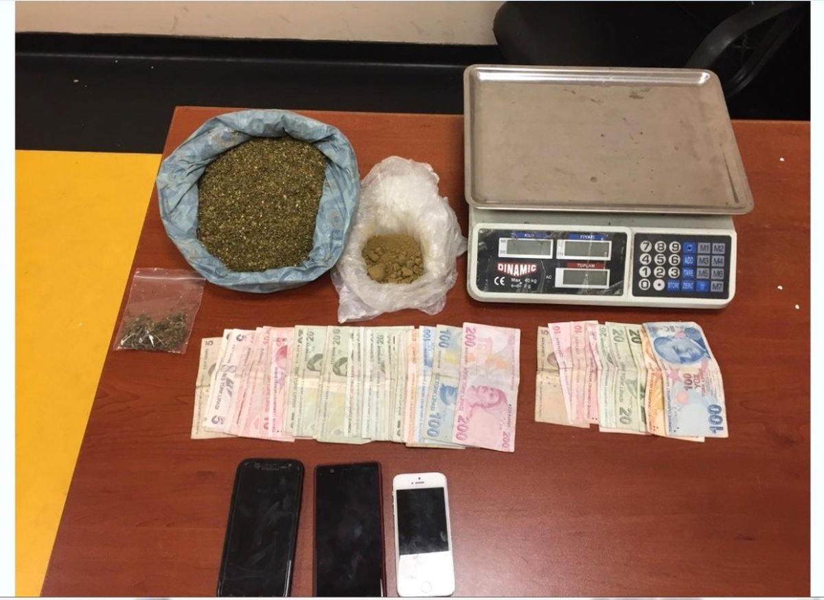 Uyuşturucu Tacirlerine Şok Baskın: 2 Tutuklama