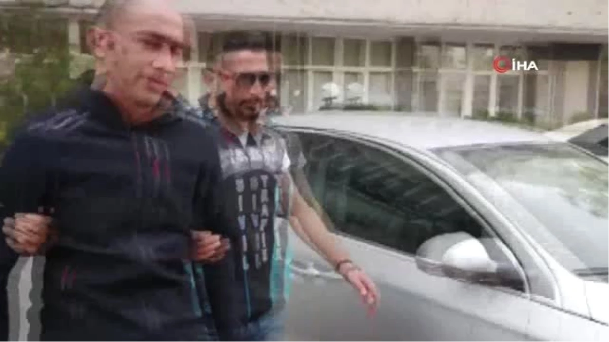 15 Temmuz Şehitler Köprüsü\'nde Terör Estiren Maganda Yakalandı