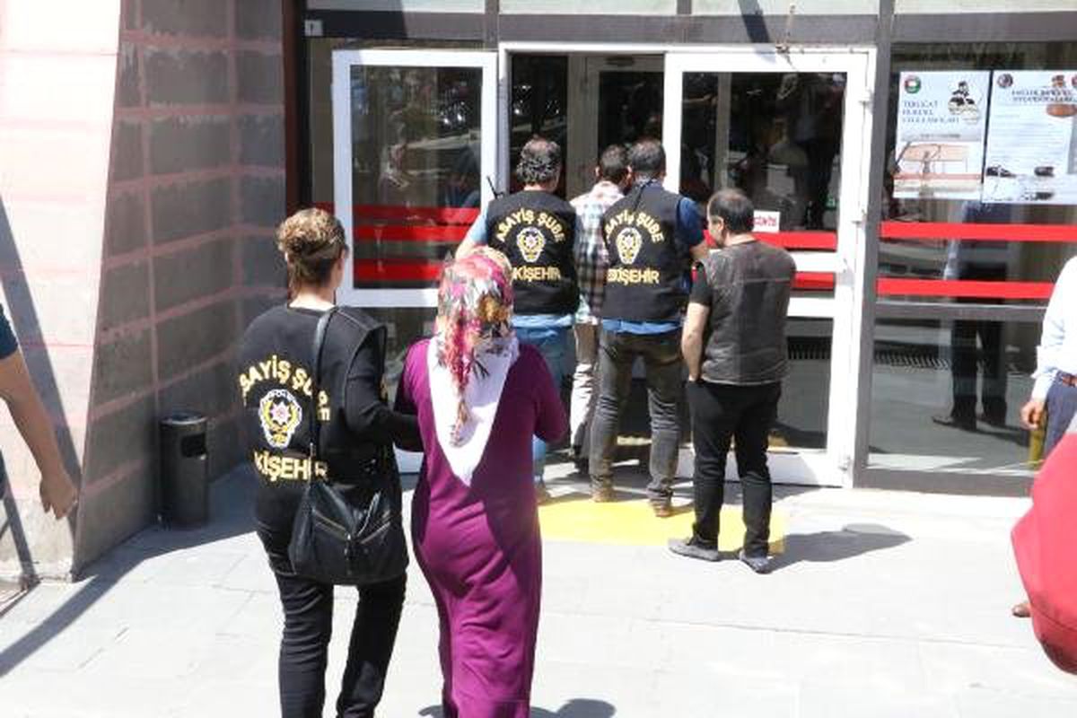 24 Kişiyi 3 Milyon Dolandırılan Karı- Koca Yakalandı