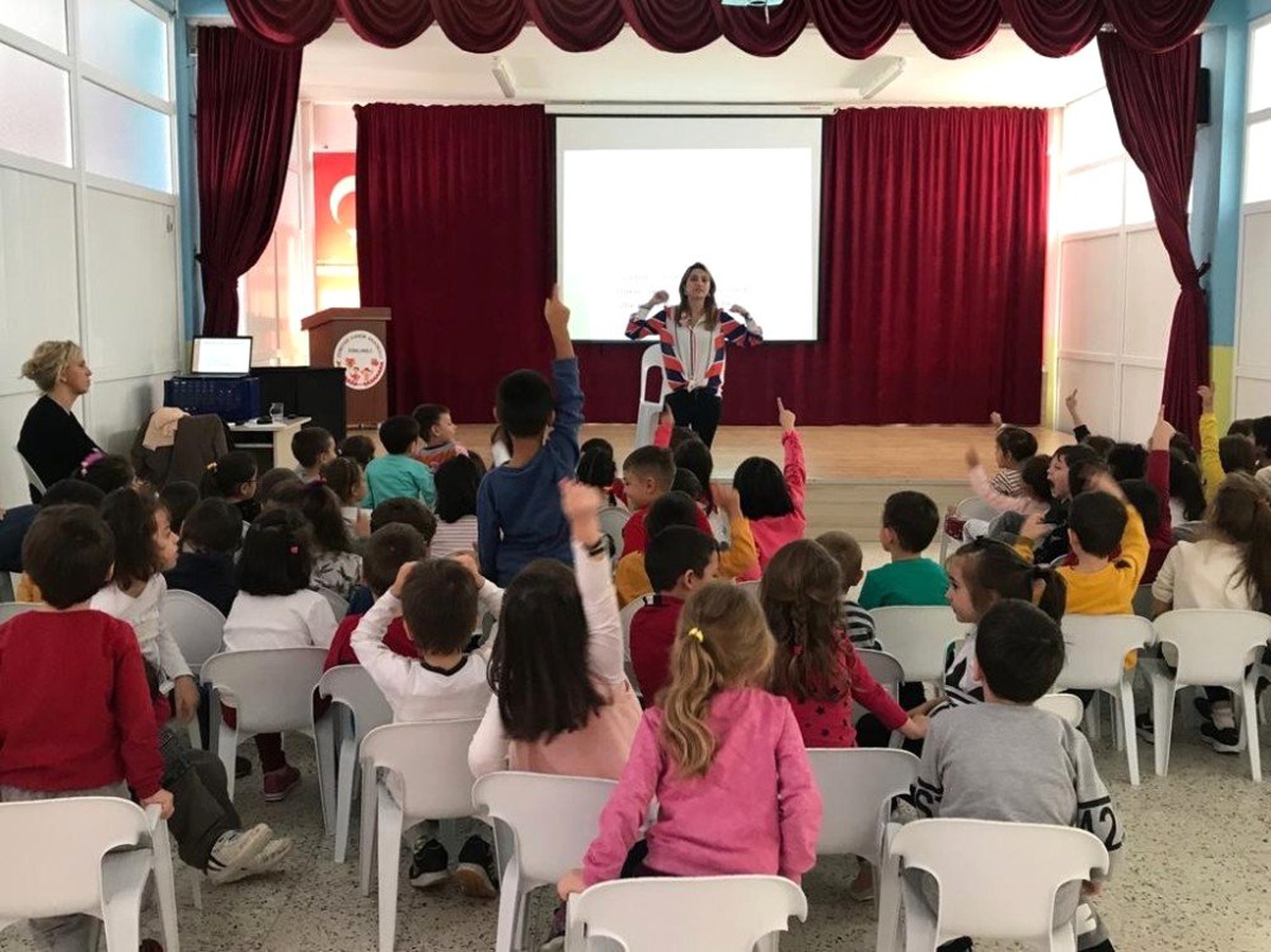 52 Okulda Beslenme ve Fiziksel Aktivite Eğitimi