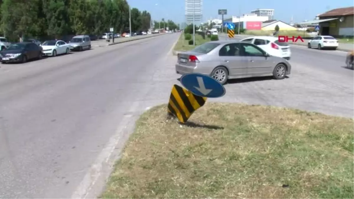 Afyonkarahisar Şehidin İkiz Kızlarına İftar Sonrası Sürpriz Doğum Günü