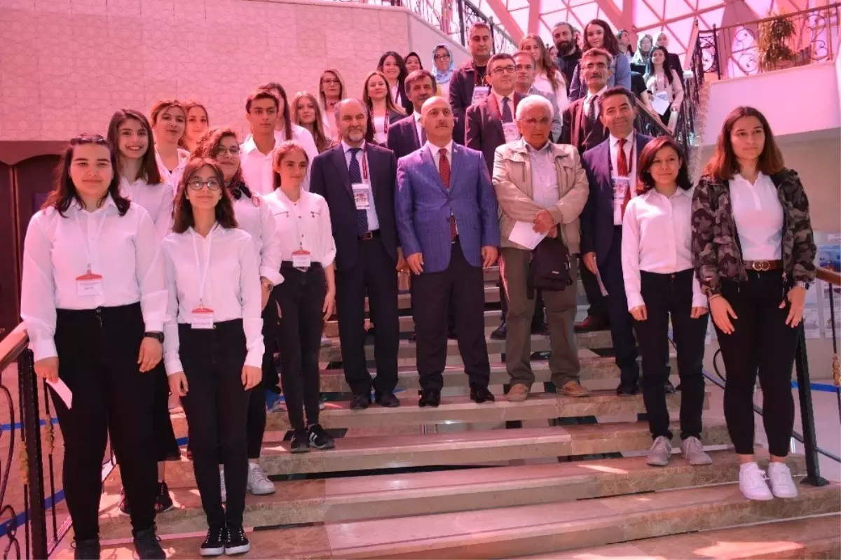 Anadolu Üniversitesi\'nde "Fuat Sezgin" Anlatıldı