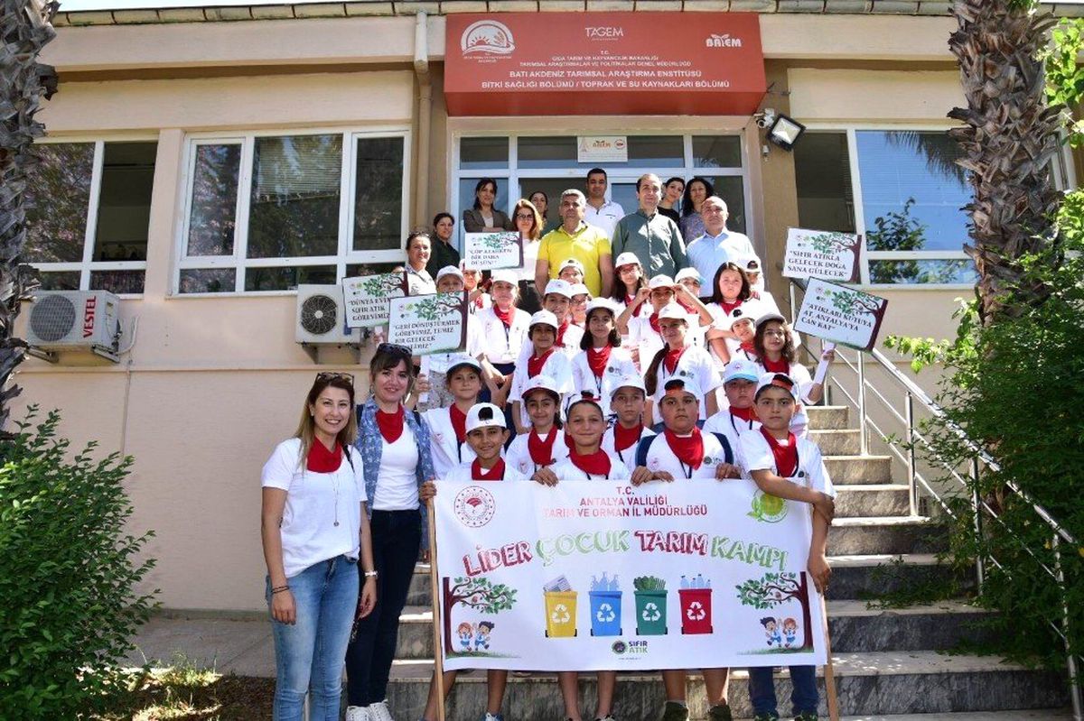 Antalya\'da \'Lider Çocuk Tarım Kampı\' Başladı