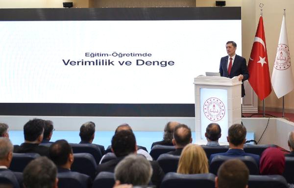 Bakan Selçuk: Nisan ve Kasım\'da 1\'er Hafta Tatil (2)