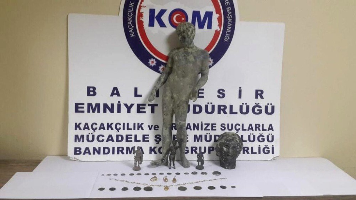 Balıkesir\'de 31 Adet Tarihi Eser Ele Geçirildi