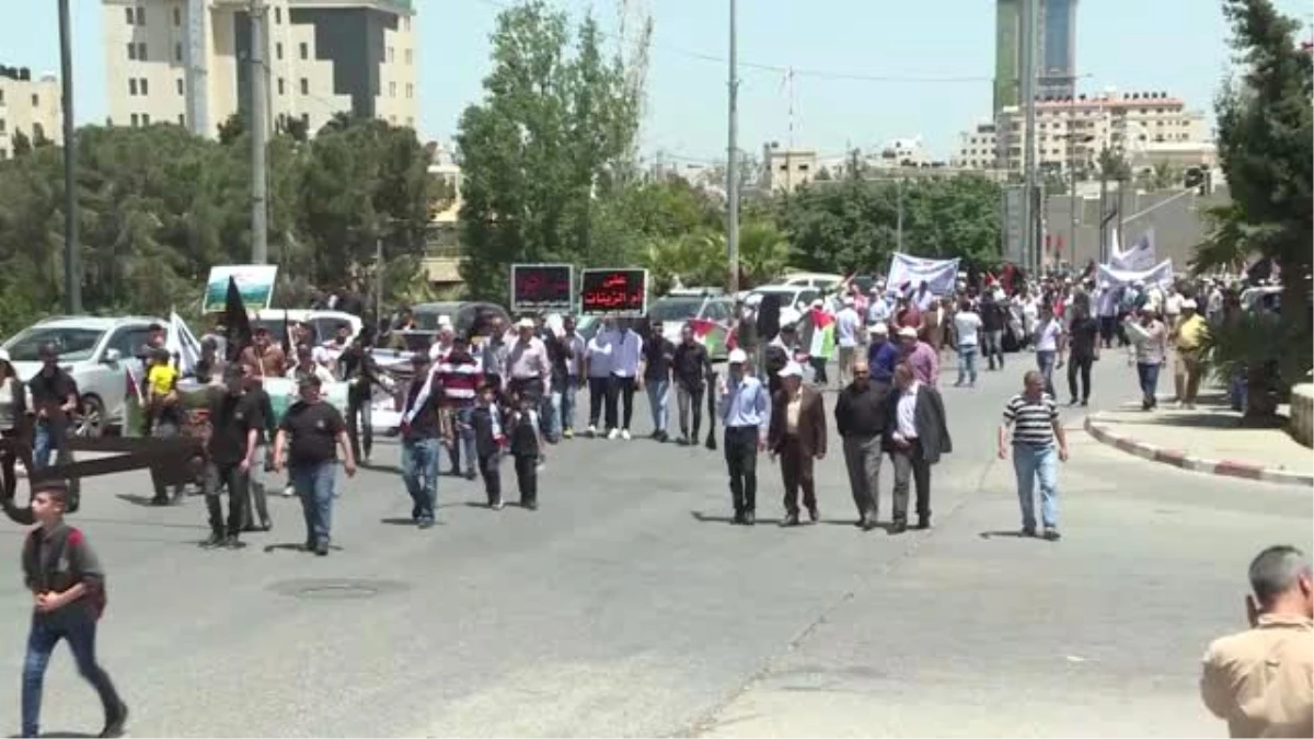 Batı Şeria\'da Nekbe\'nin 71\'inci Yılı Gösterileri