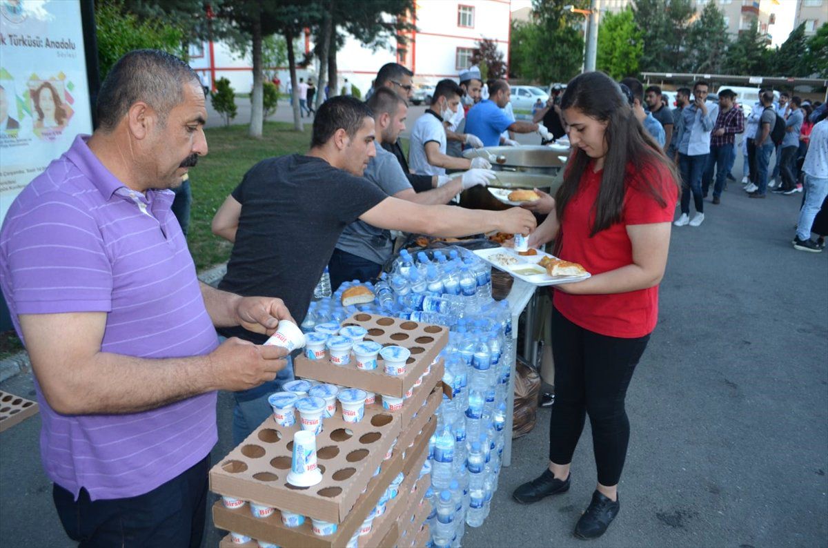 Batman\'da Üniversite Öğrencilerine Yönelik İftar Programı