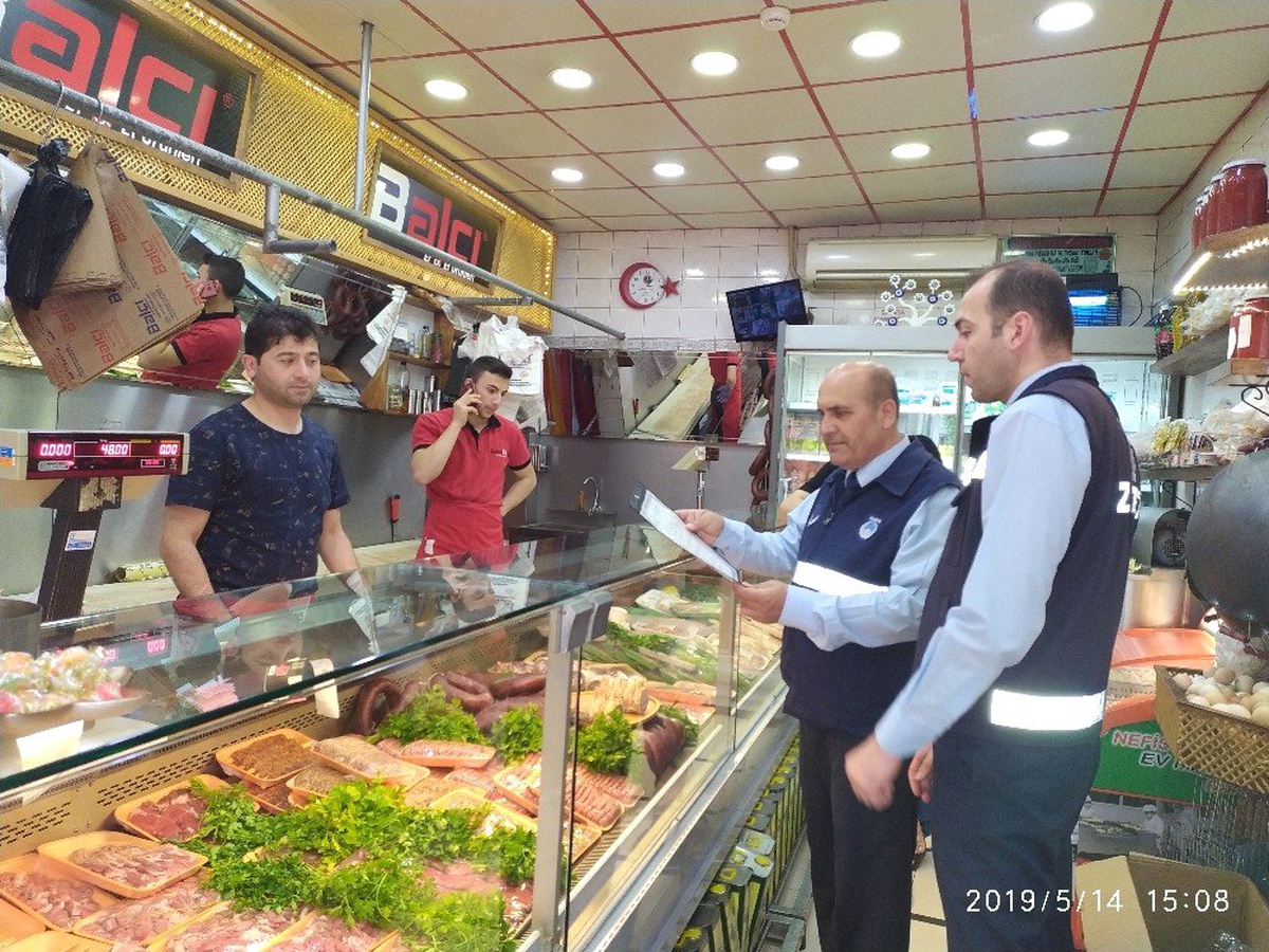 Bergama\'da Et ve Et Ürünü Satan İş Yerlerine Denetim