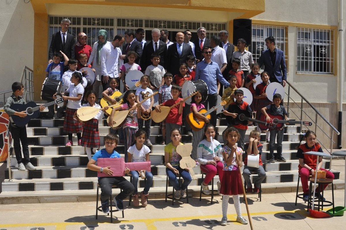 En Temiz Müzik Grubuna Adalet Bakanı Gül\'den Sürpriz
