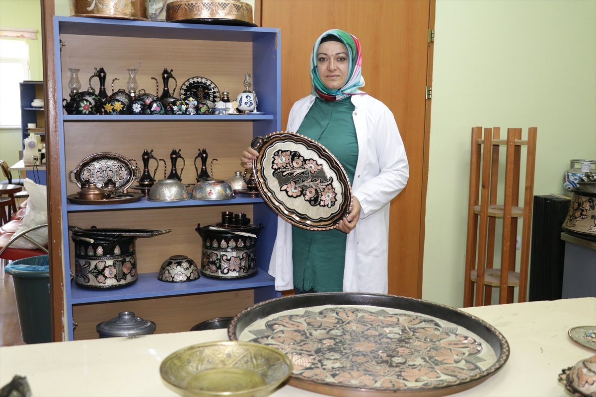 Eski Bakır Eşyalar Sanat Eserine Dönüşüyor