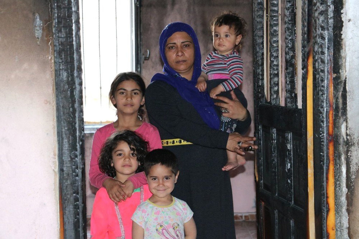 Evi Yanan 15 Kişilik Aile Yardım Bekliyor