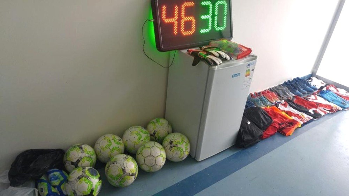 Futbol Kulübünü Soyan Çocuklar Maç Yaparken Yakalandı