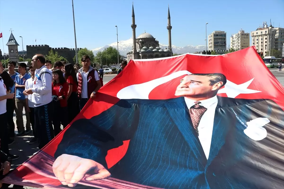 Gençlik Haftası Etkinlikleri Başladı