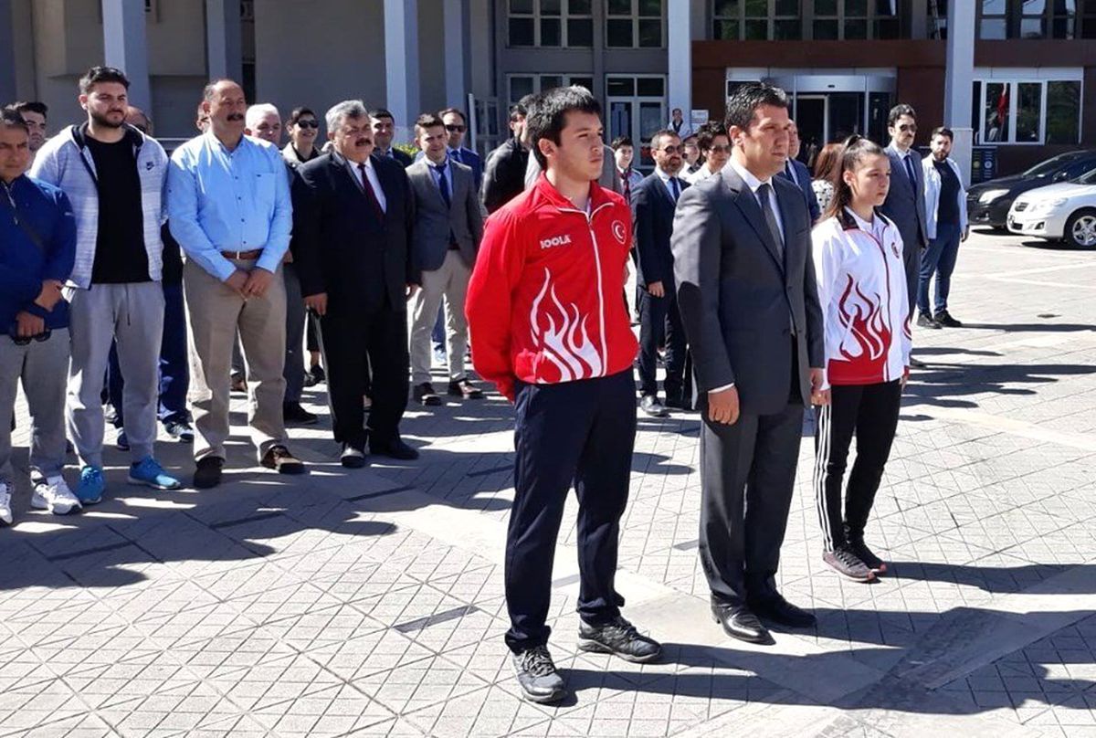 Gençlik Haftası Etkinlikleri Törenle Başladı
