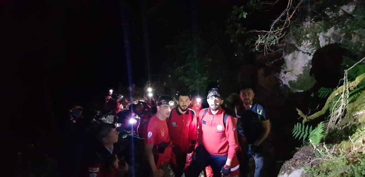 Güncelleme - Antalya\'da Kanyonda Mahsur Kalan Turist Kurtarıldı