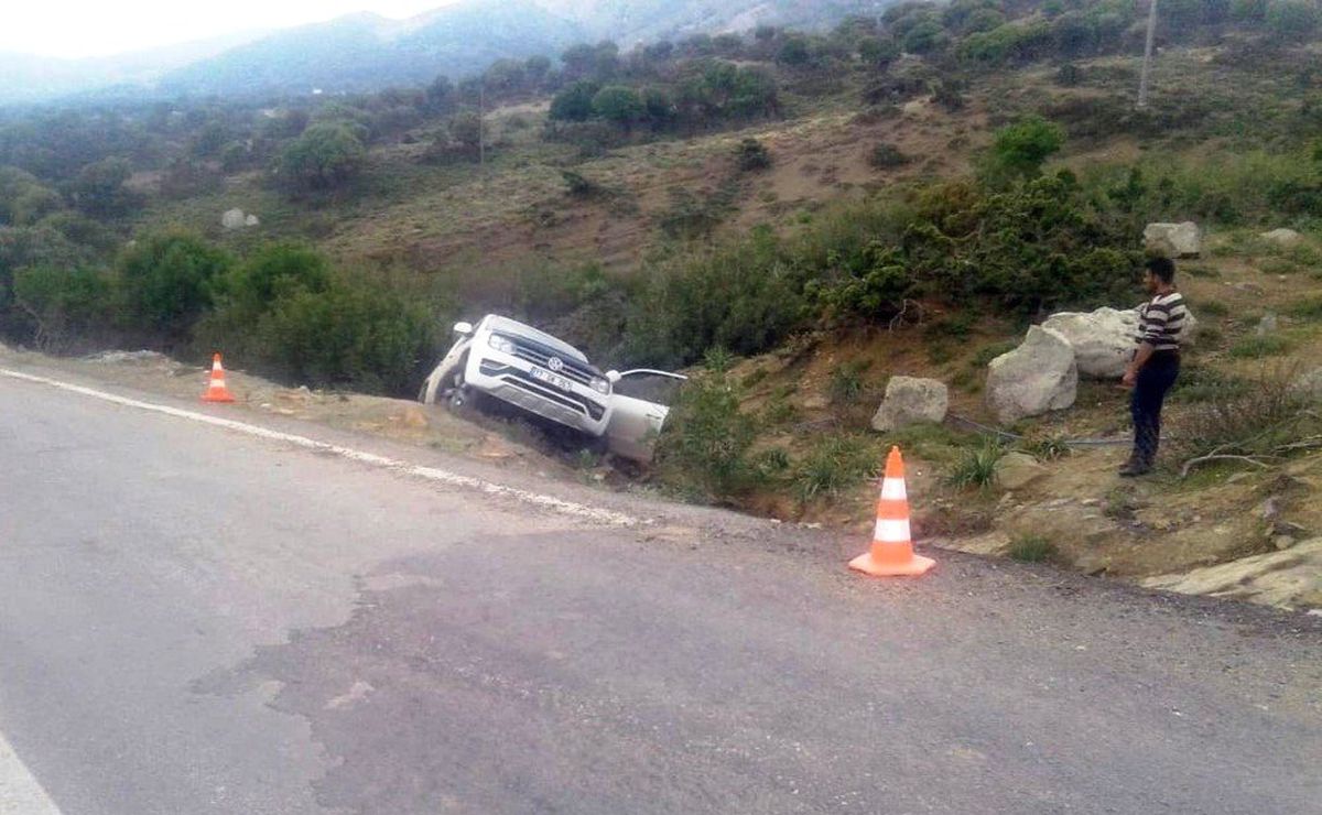 Hafif Ticari Araç Şarampole Yuvarlandı: 1 Ölü