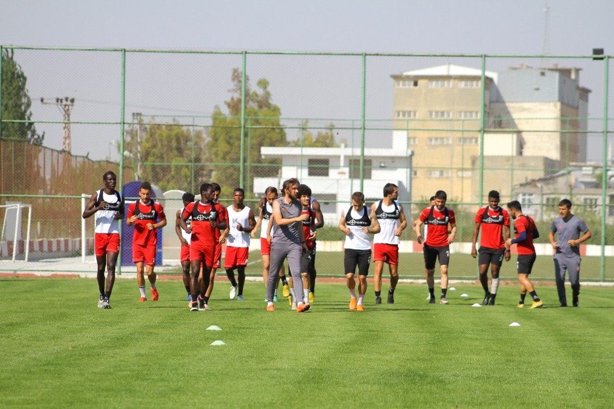 Hatay\'da Balıkesirspor Baltok Mesaisi Sürüyor