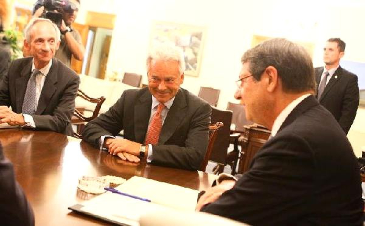 İngiliz Bakan\'ın \'Şaibeli Bölge\' Sözü Rumları Çileden Çıkardı