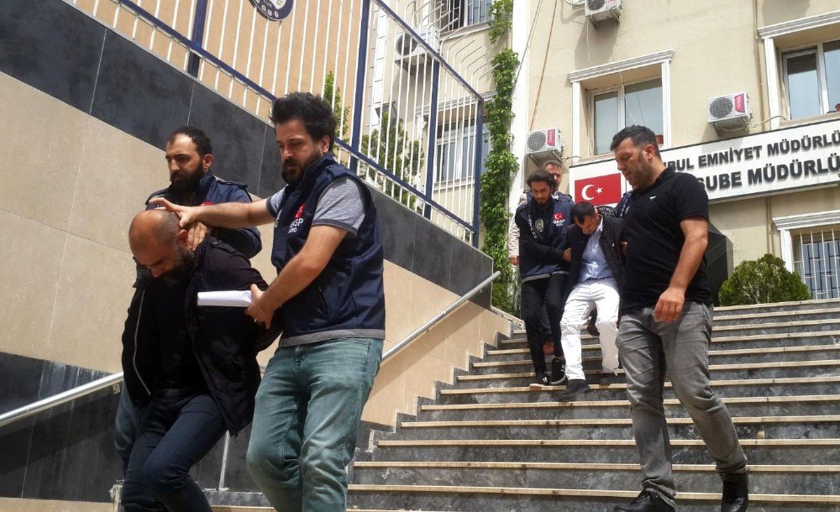 İstanbul\'da Film Gibi Soygun Yapan Gaspçılar Film Gibi Operasyonla Yakalandı