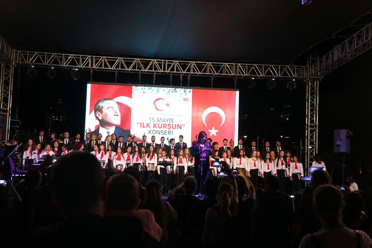 İzmir\'de "İlk Kurşun Konseri"