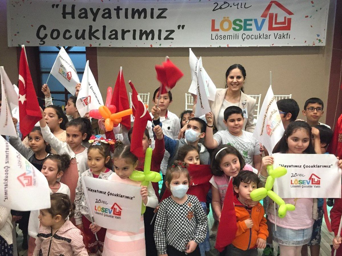 Lösemili Çocuklar Aileleriyle İftarda Buluştu